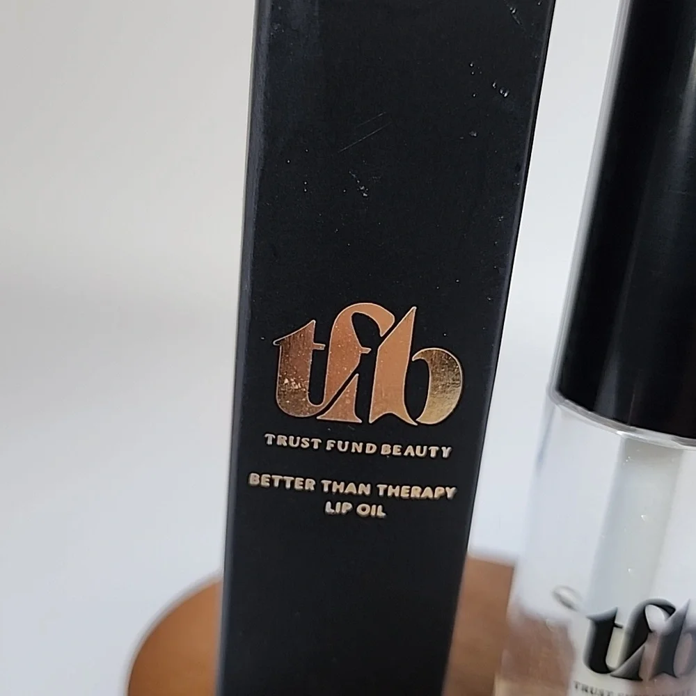 Trust Fund Beauty Better Than Therapy Lip Oil